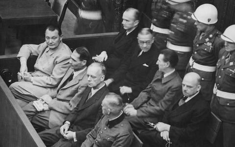 Oorlogsmisdadigers voor het gerecht