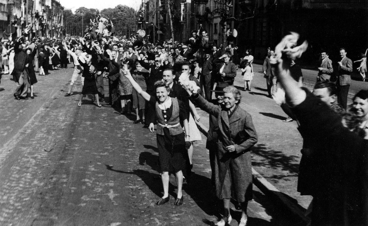 Vreugdevolle taferelen in de straten van Antwerpen