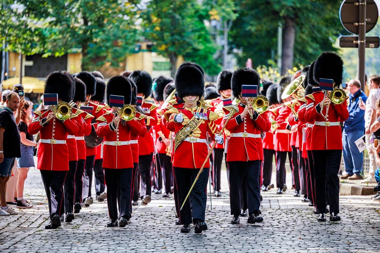 Muzikanten in militair uniform