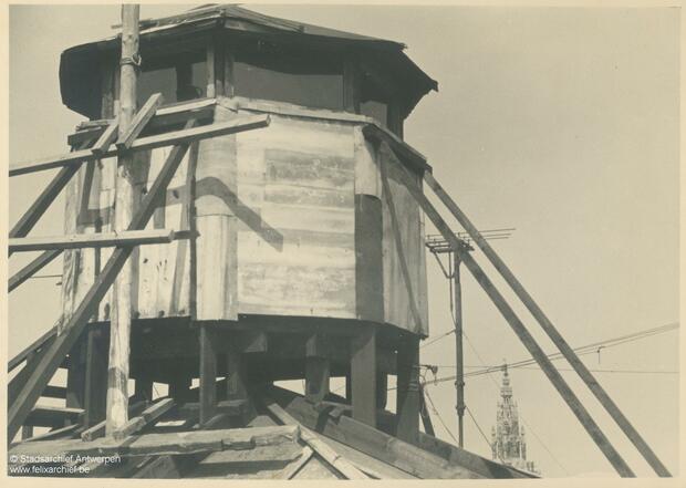 Een observatiepost op de Boerentoren